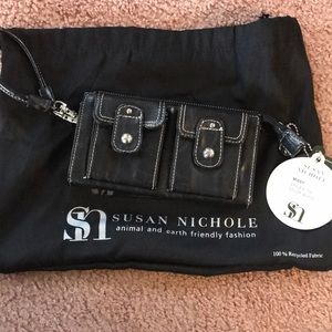 Brand new Susan Nichole wallet wristlet